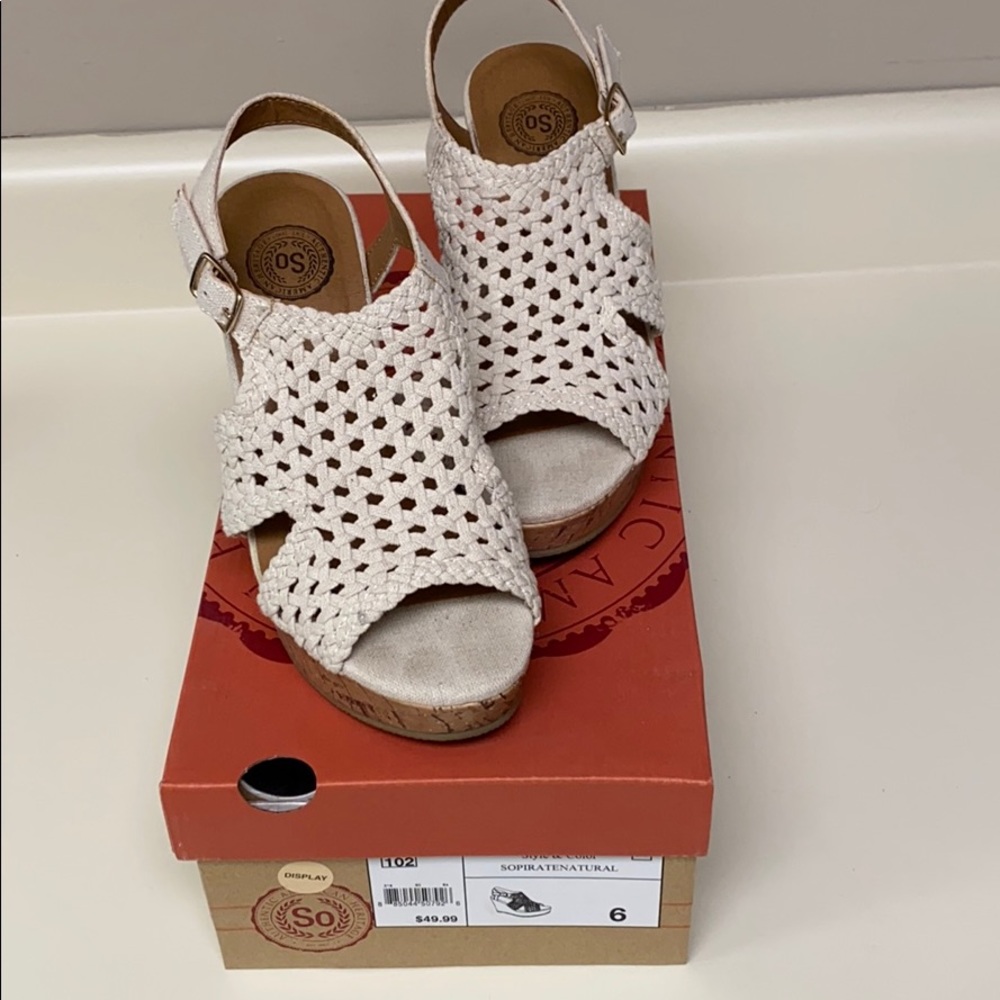 Like new wedges. Size 6 $20